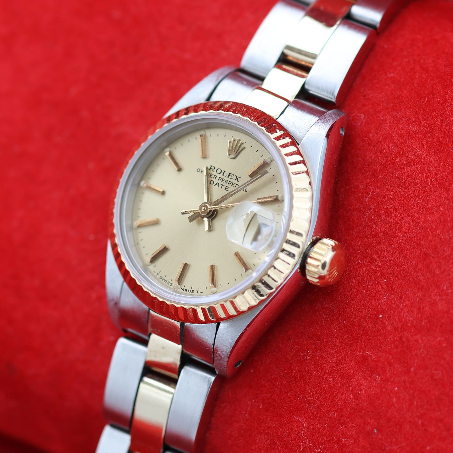 Rolex Lady-Datejust 69173 (Onbekend (willekeurig serienummer)) - Champagne wijzerplaat 26mm Goud/Staal (2/8)