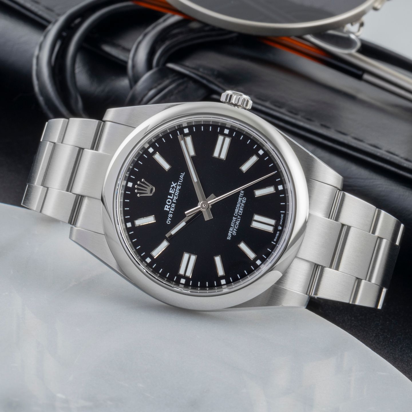 Rolex Oyster Perpetual 41 124300 - (2/8)