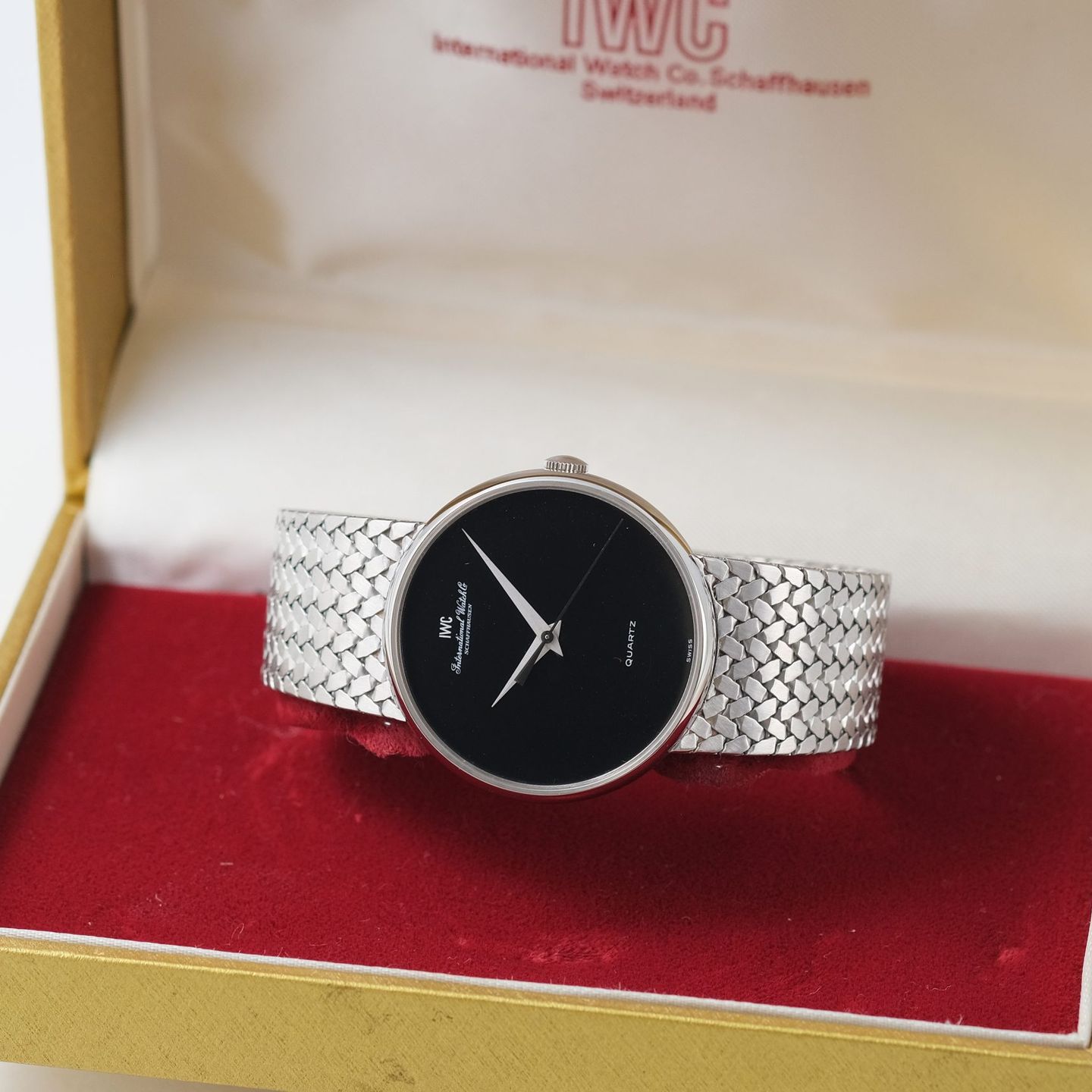 IWC Vintage 3035 (1975) - Zwart wijzerplaat 33mm Staal (2/4)