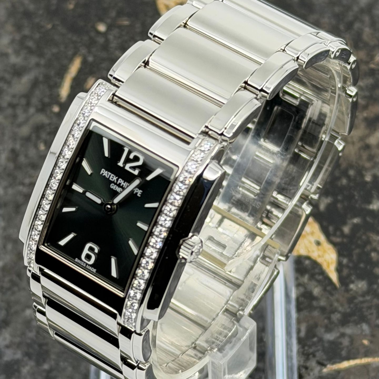 Patek Philippe Twenty~4 4910/1200A-011 - (5/8)