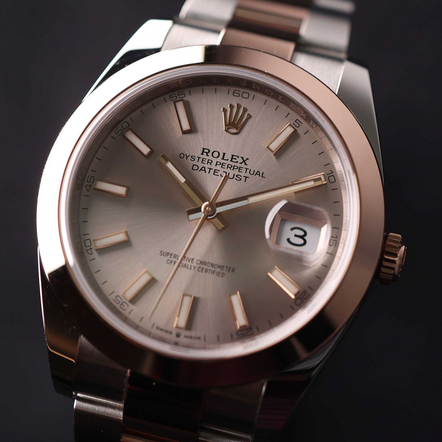 Rolex Datejust 41 126301 (2024) - 41 mm Gold/Steel case (2/3)