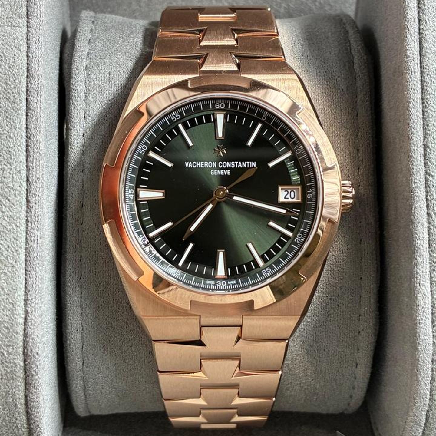 Vacheron Constantin Overseas 4520V/210R-B967 - (2/10)