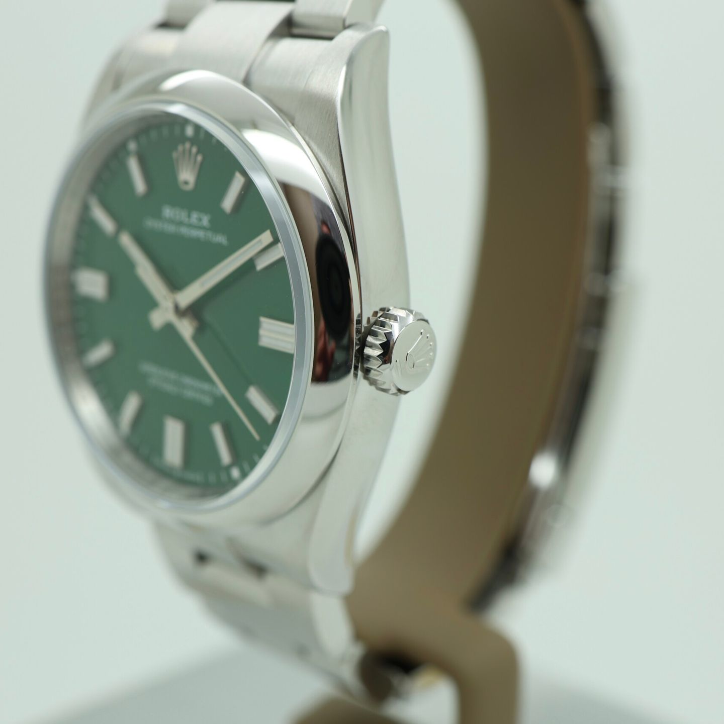 Rolex Oyster Perpetual 12600 - (3/8)