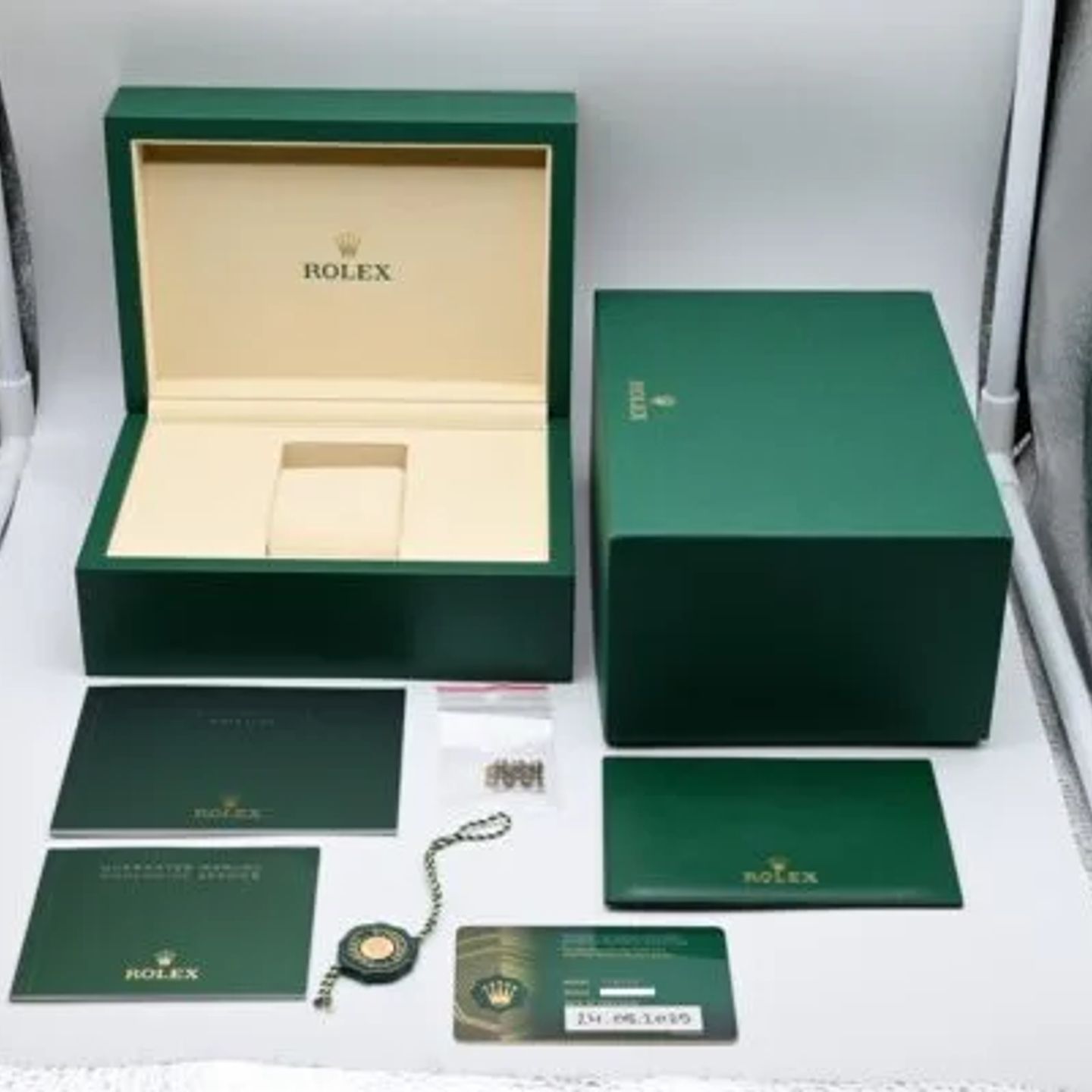 Rolex Datejust 41 126333 (2025) - Grijs wijzerplaat 41mm Goud/Staal (2/7)