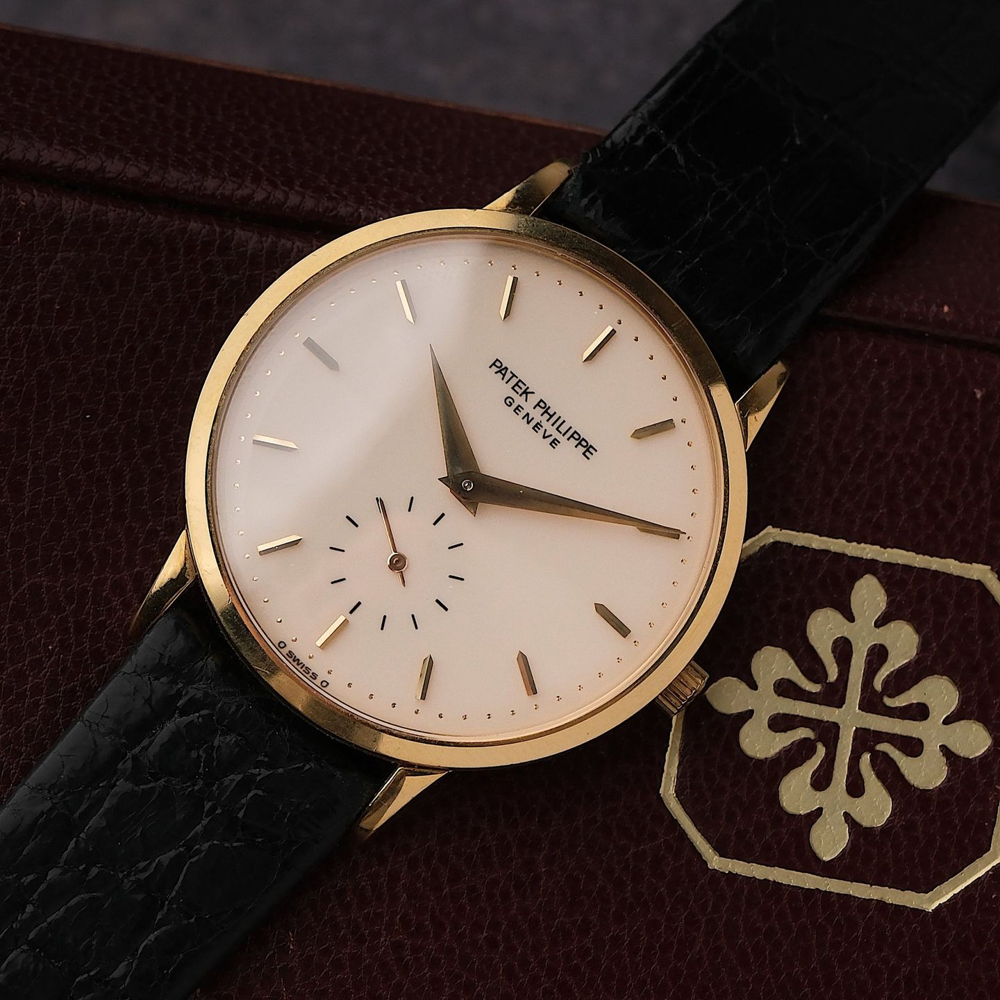 Patek Philippe Calatrava 3893J (1984) - Wit wijzerplaat 34mm Geelgoud (1/8)
