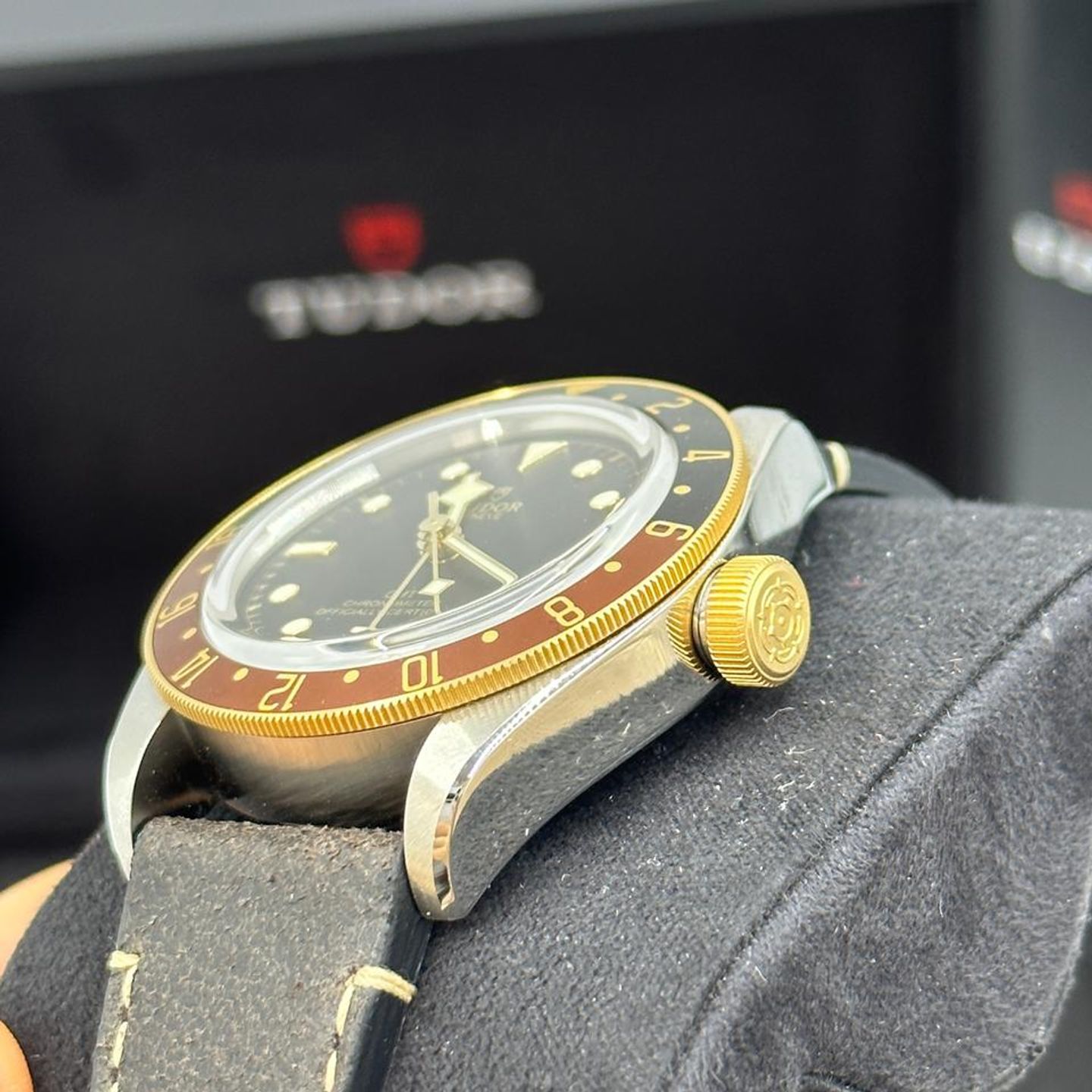 Tudor Black Bay 79833MN - (7/10)
