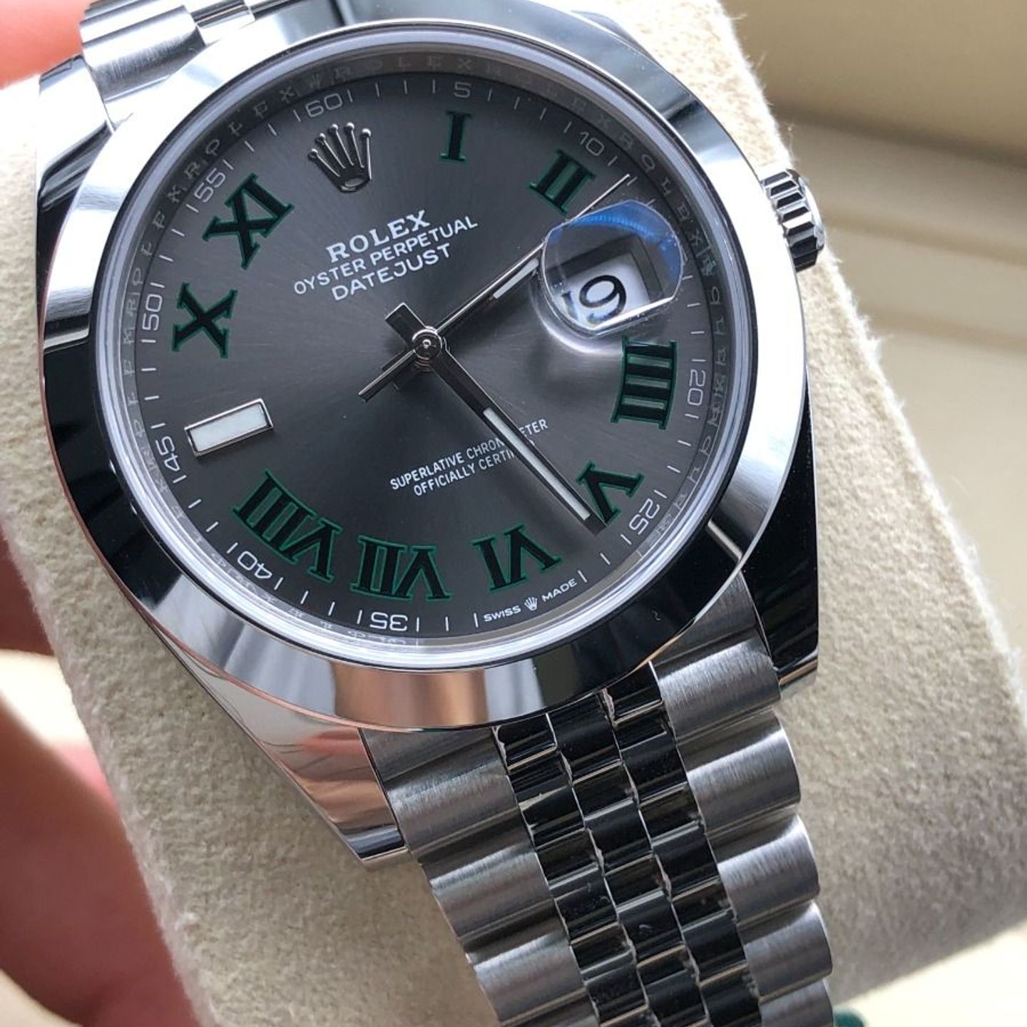 Rolex Datejust 41 126300 (2024) - Grijs wijzerplaat 41mm Staal (4/8)