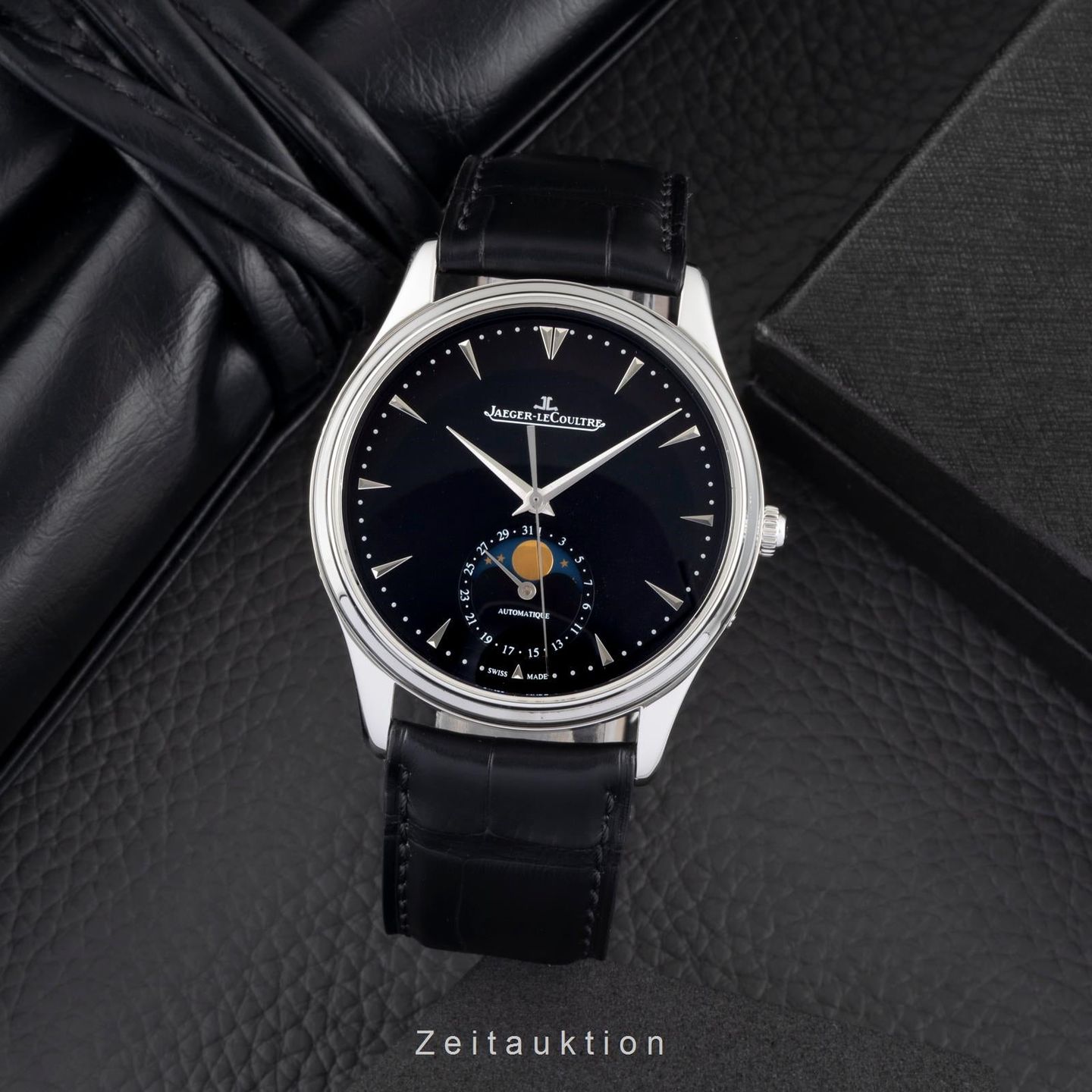 Jaeger-LeCoultre Master Ultra Thin Moon Q1368470 - (3/8)