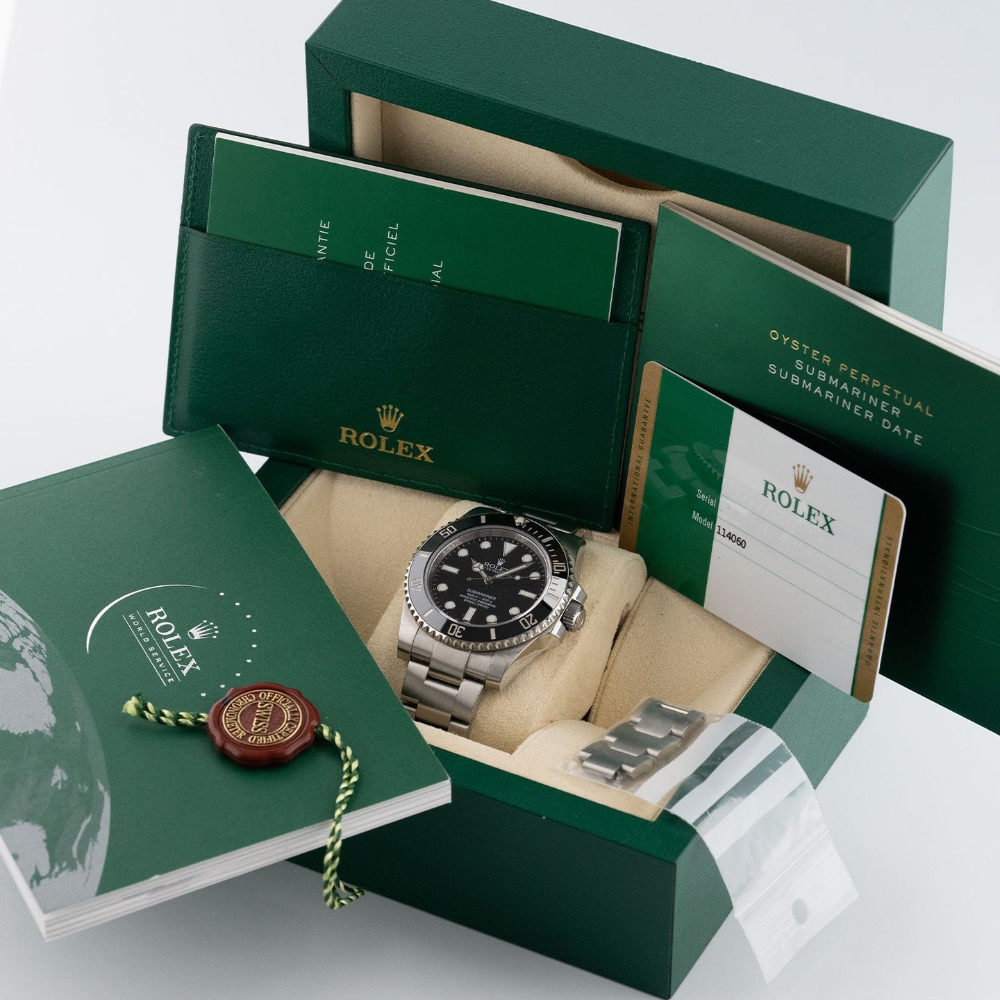 Rolex Submariner No Date 114060 (2015) - Black dial 40 mm Steel case (5/5)