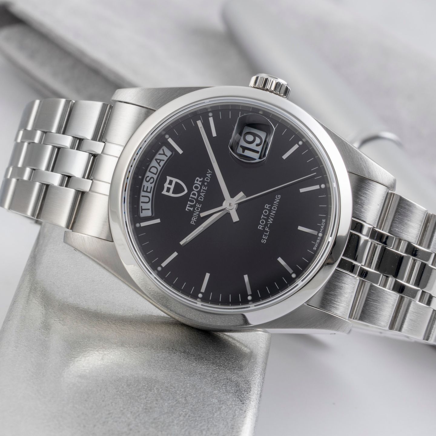 Tudor Prince Date 76200 (Onbekend (willekeurig serienummer)) - Zwart wijzerplaat 36mm Staal (2/8)