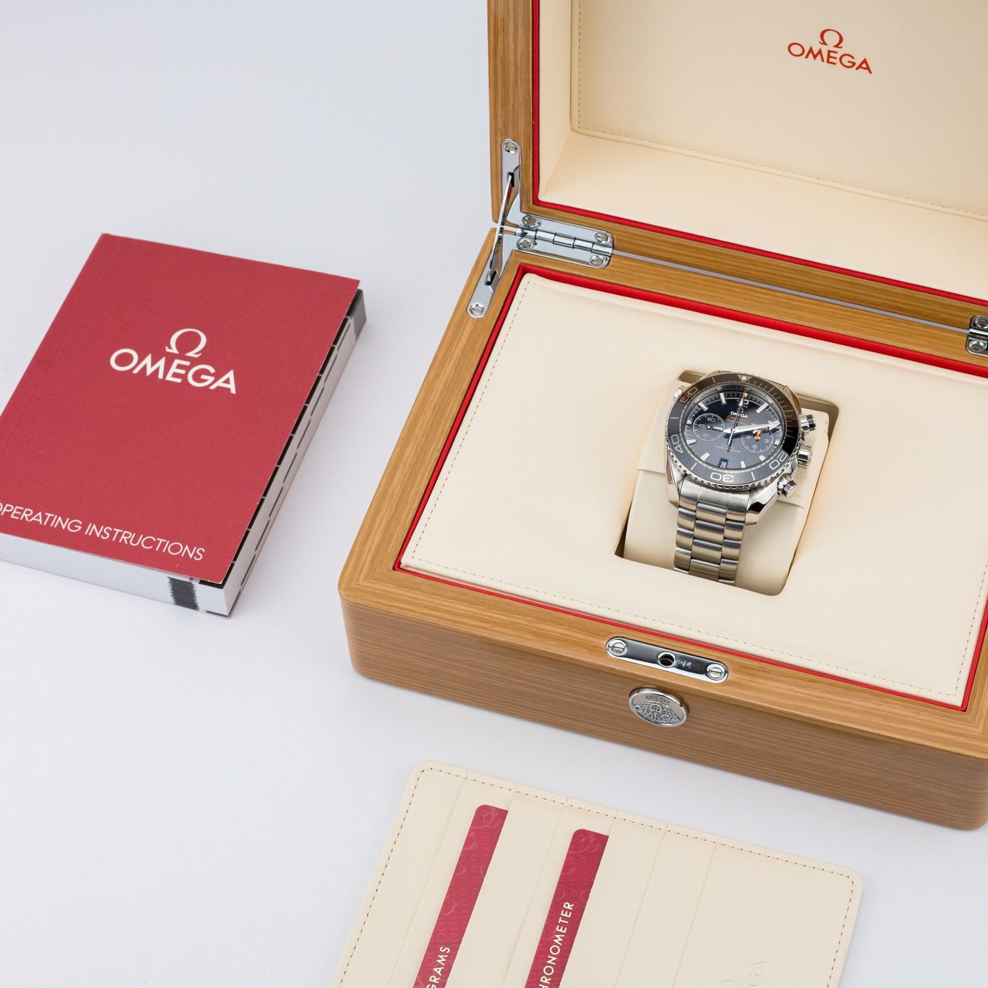 Omega Seamaster Planet Ocean Chronograph 215.30.46.51.01.001 (Onbekend (willekeurig serienummer)) - Zwart wijzerplaat 46mm Staal (2/5)