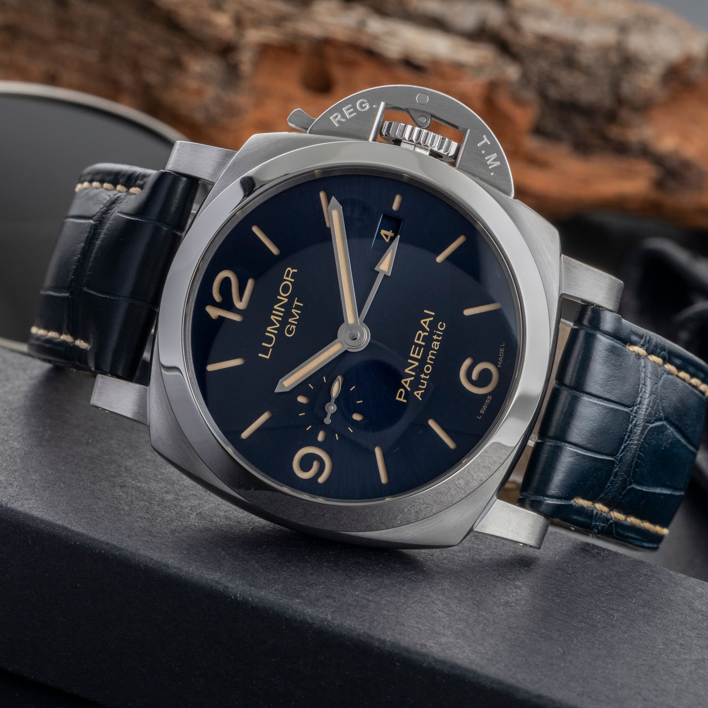 Panerai Luminor 1950 3 Days GMT Automatic PAM01033 (Unknown (random serial)) - Blue dial 44 mm Steel case (2/8)