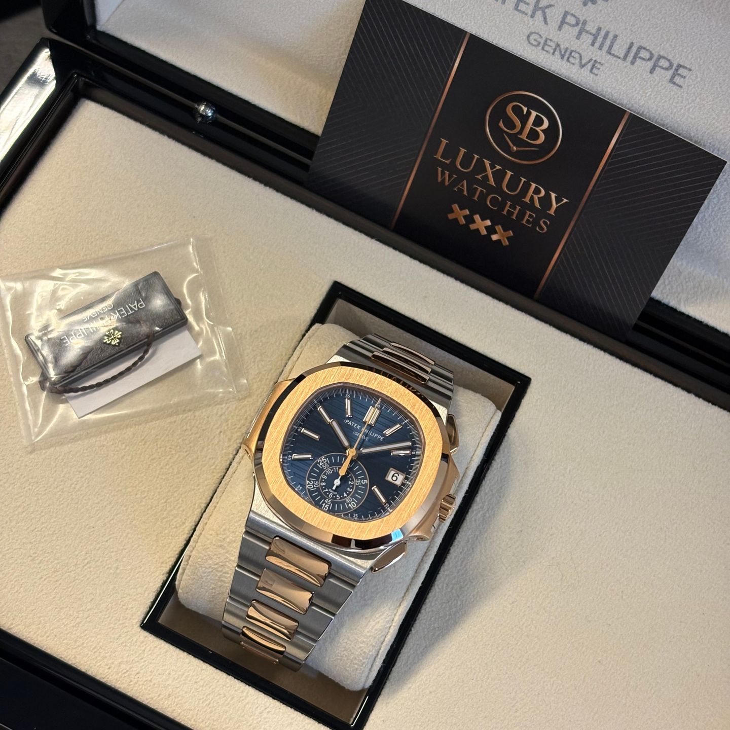 Patek Philippe Nautilus 5980/1AR - (3/4)