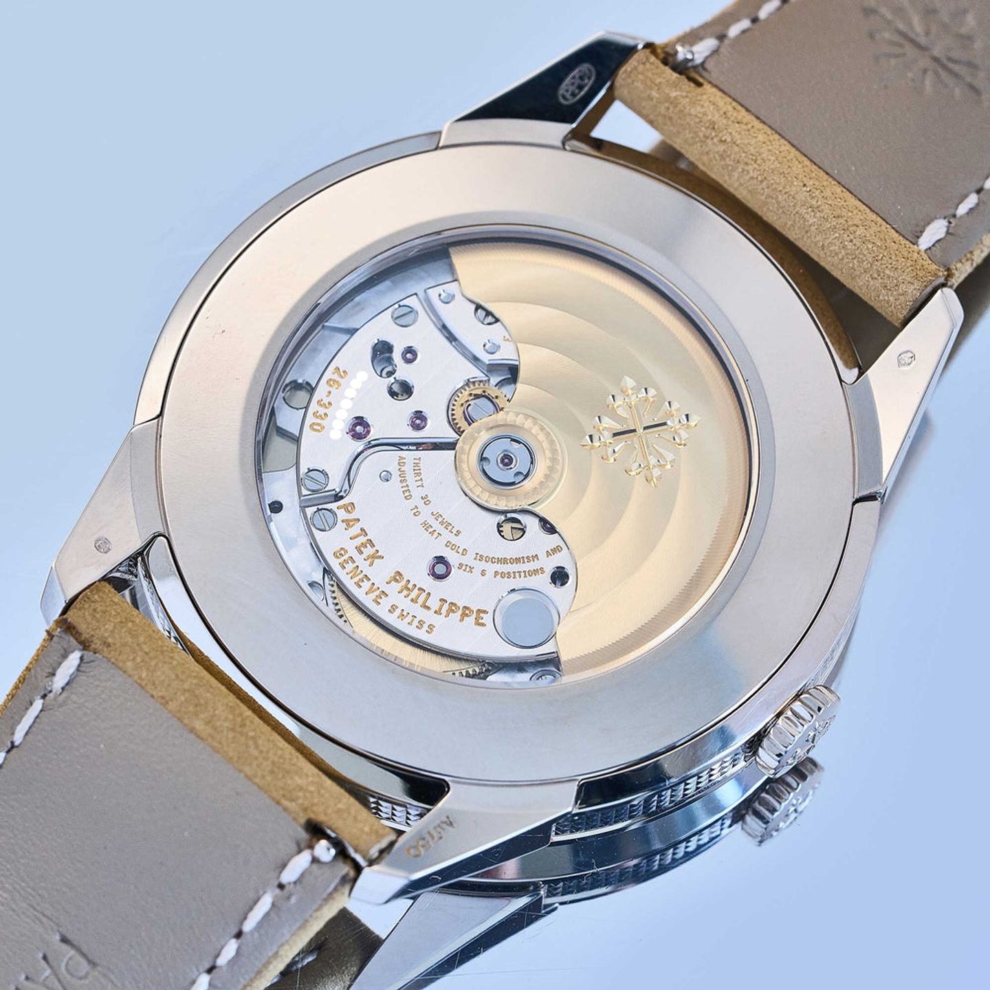 Patek Philippe Calatrava 5226G-001 - (5/7)