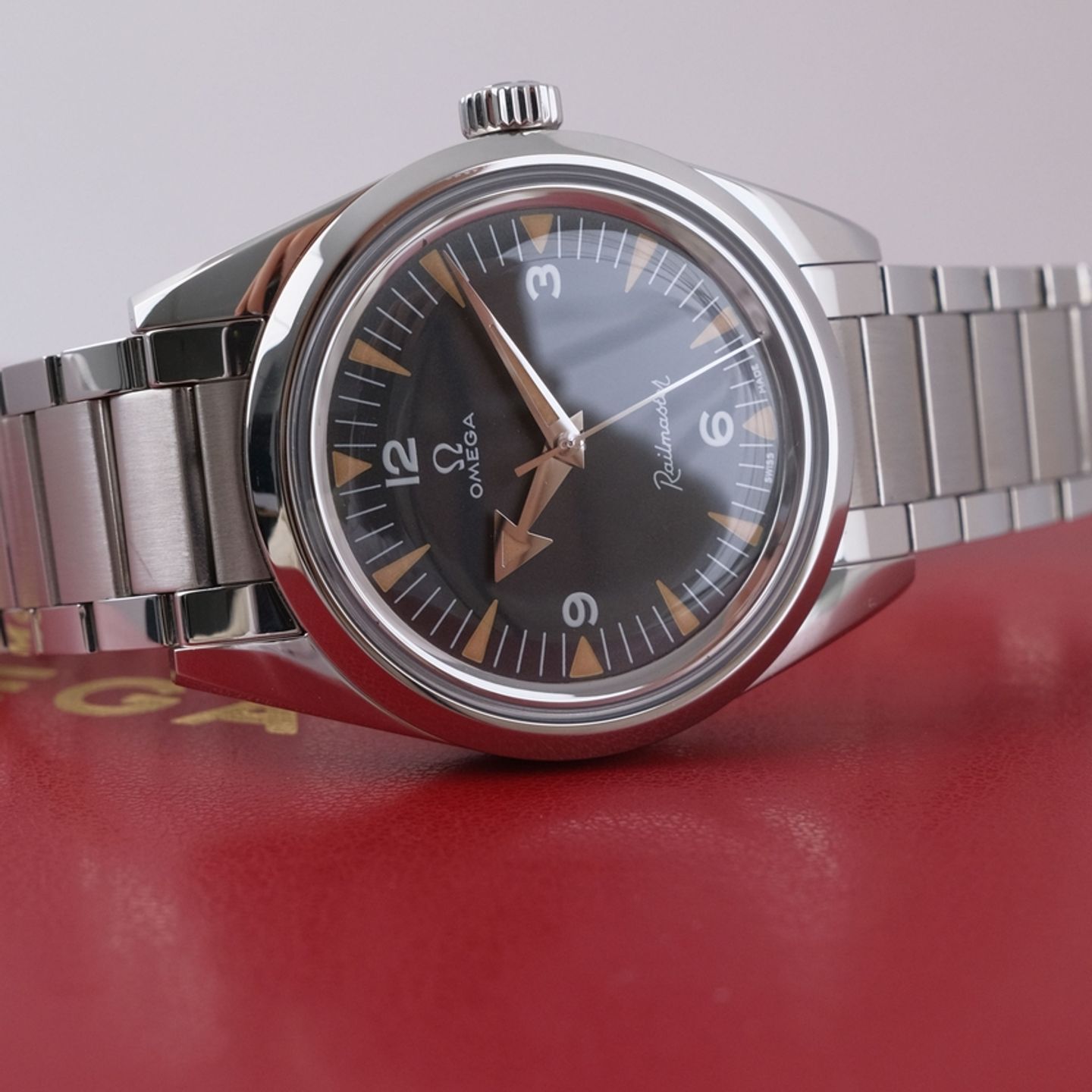 Omega Seamaster Railmaster 220.10.38.20.01.002 - (1/8)
