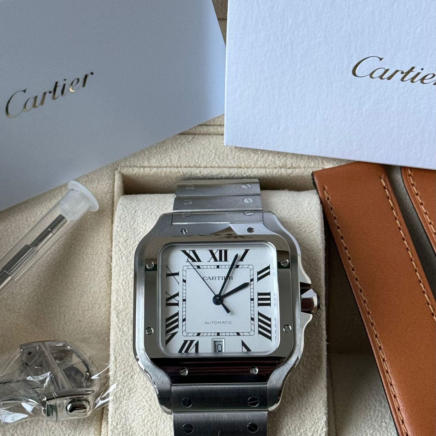 Cartier Santos WSSA0018 (2023) - Silver dial 40 mm Steel case (7/7)