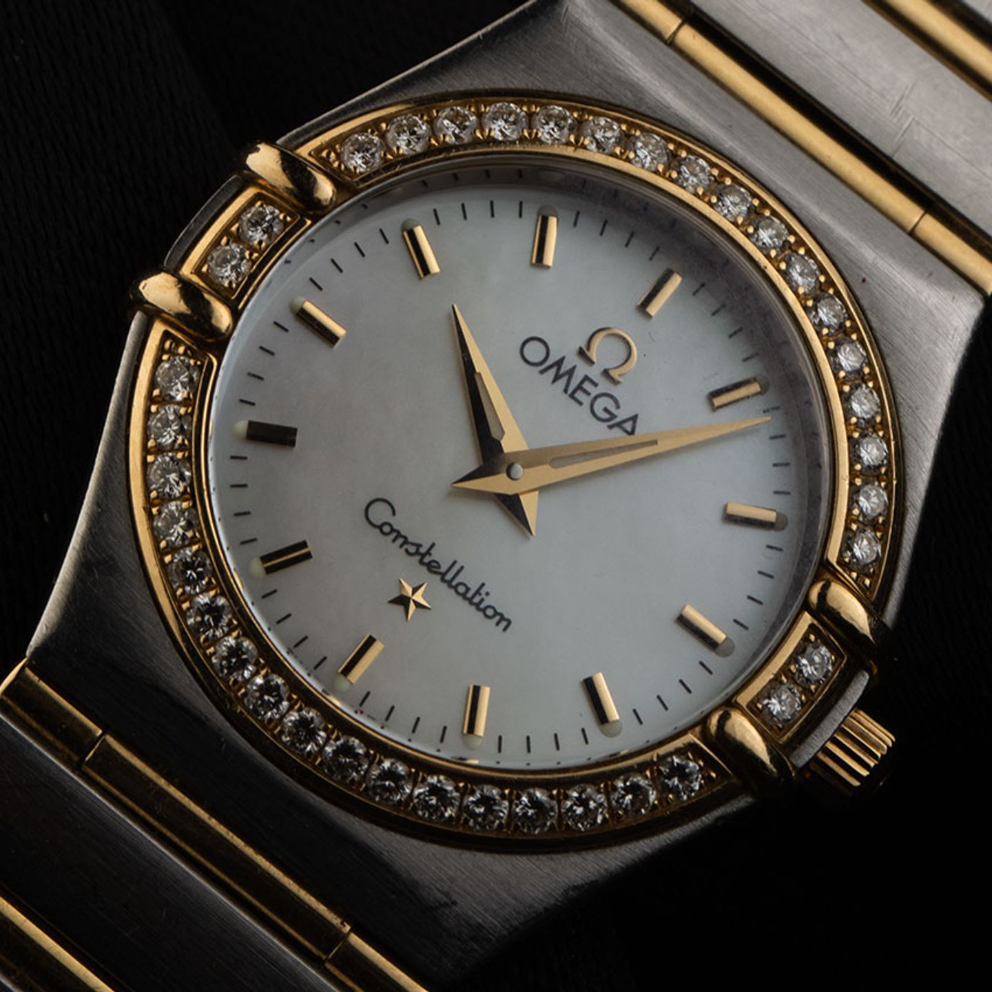 Omega Constellation Men 1277.70.00 (2001) - White dial 26 mm Gold/Steel case (3/7)