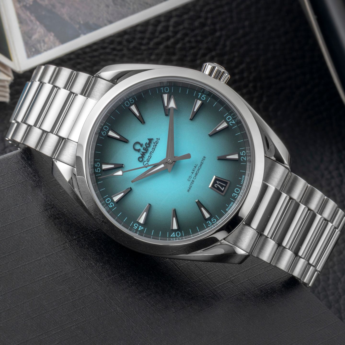 Omega Seamaster Aqua Terra 220.10.41.21.03.006 (Unknown (random serial)) - Turquoise dial 41 mm Steel case (2/8)