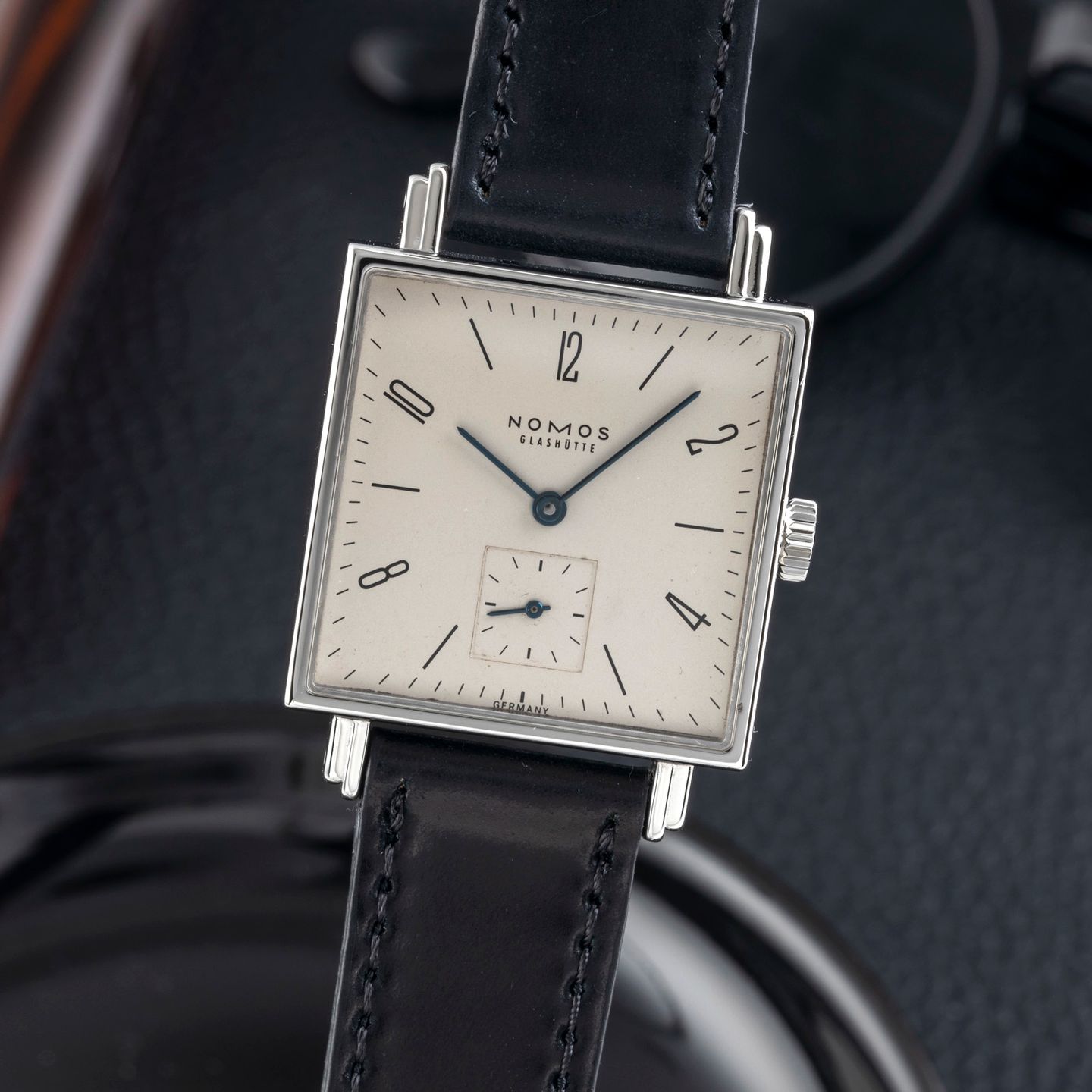 NOMOS Tetra 408 - (3/8)