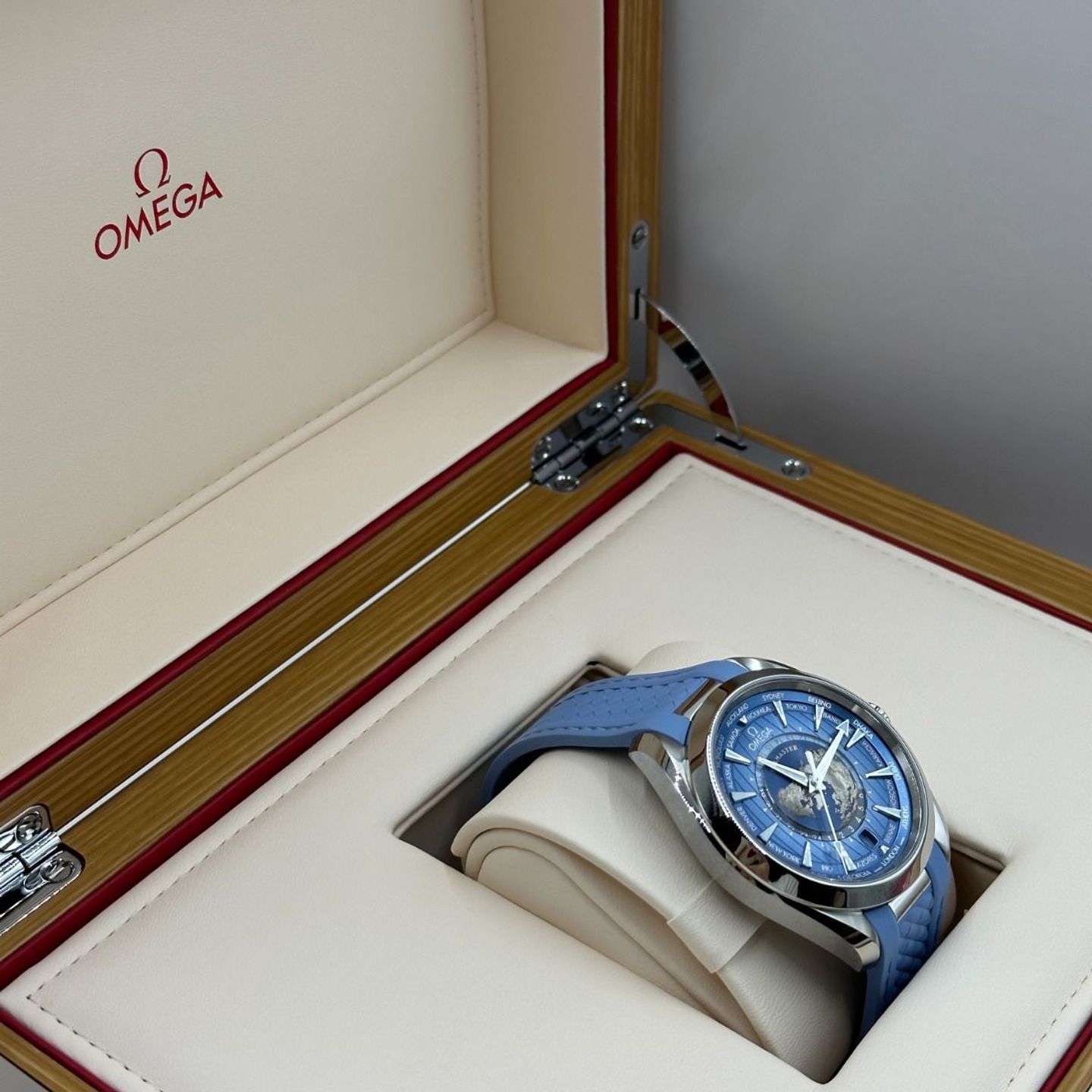 Omega Seamaster Aqua Terra 220.12.43.22.03.002 (2024) - Blauw wijzerplaat 43mm Staal (3/8)