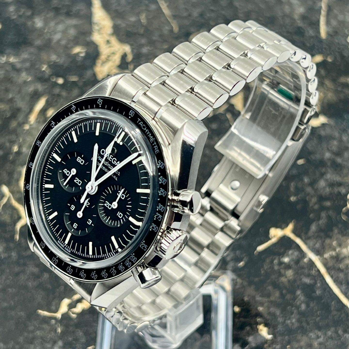 Omega Speedmaster Professional Moonwatch 310.30.42.50.01.002 (2026) - Black dial 42 mm Steel case (3/8)