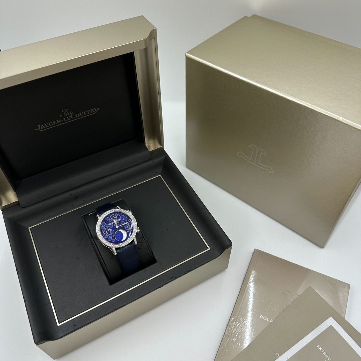 Jaeger-LeCoultre Rendez-Vous Q35334E1 (2024) - Blauw wijzerplaat 39mm Witgoud (2/8)