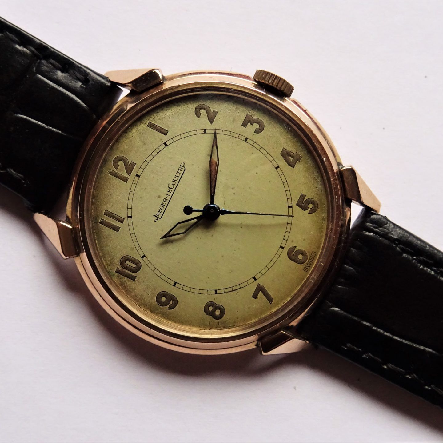 Jaeger-LeCoultre Vintage - (1942) - Multi-colour dial 35 mm Rose Gold case (2/8)