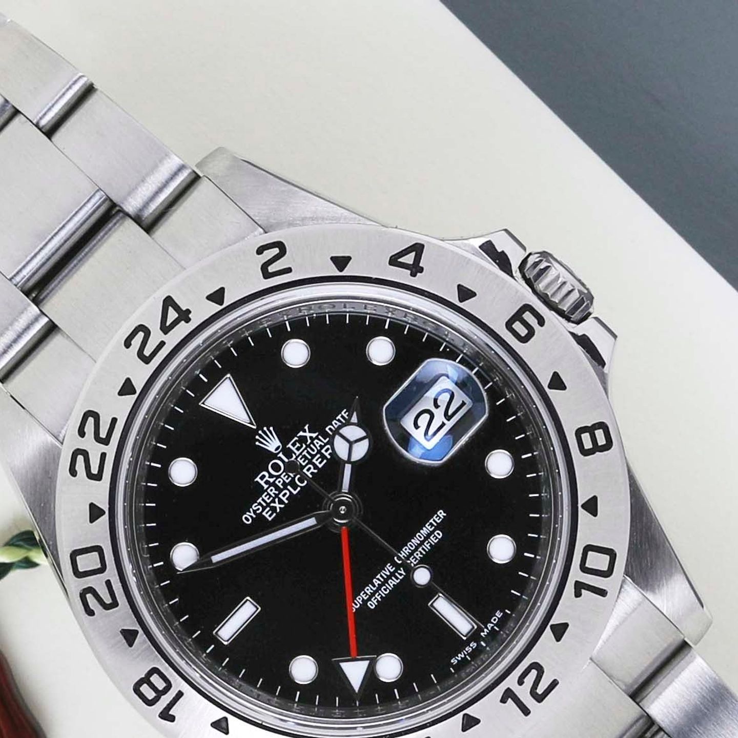 Rolex Explorer II 16570 (2012) - 40 mm Steel case (3/8)