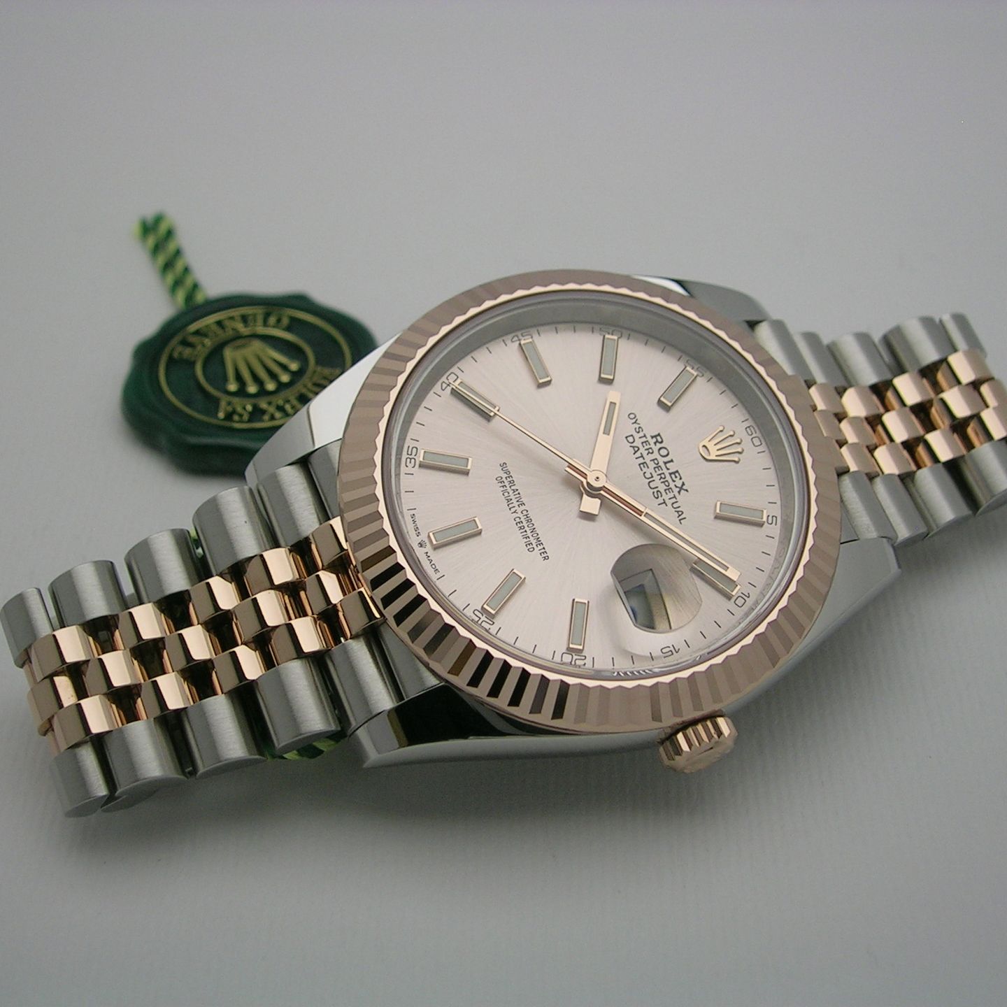 Rolex Datejust 41 126331 (2023) - Roze wijzerplaat 41mm Staal (2/5)