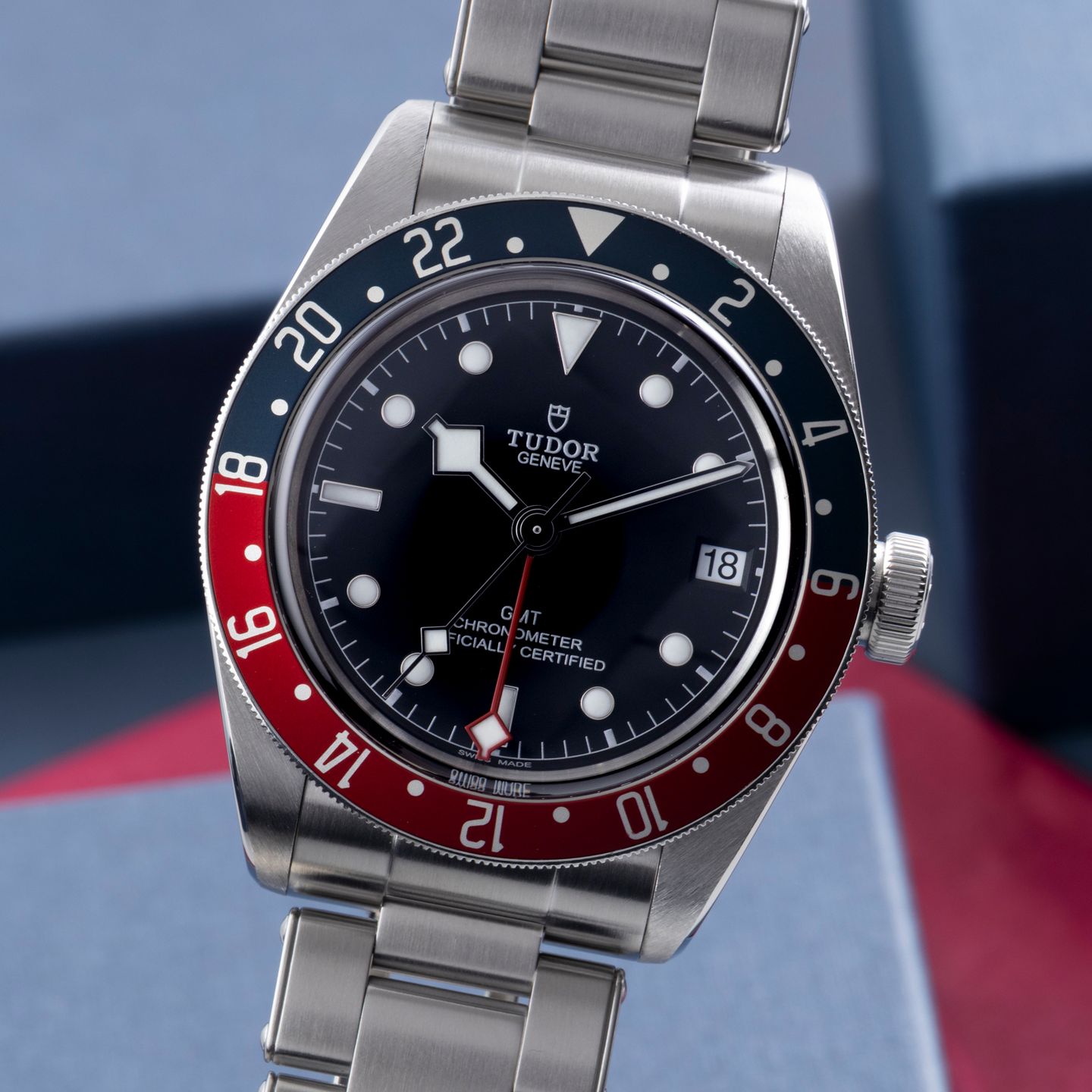 Tudor Black Bay GMT 79830RB (Unknown (random serial)) - Black dial 41 mm Steel case (3/8)