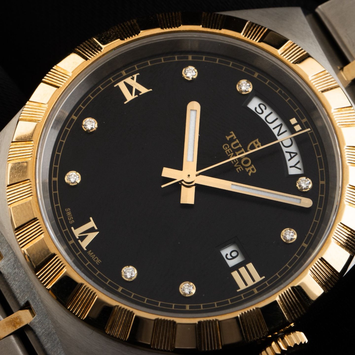 Tudor Royal 28603 (2025) - Black dial 41 mm Steel case (3/7)