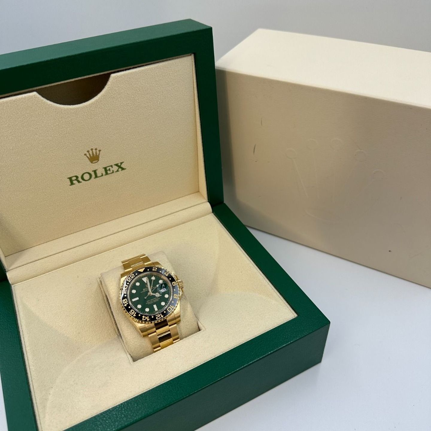 Rolex GMT-Master II 116718LN (2021) - Groen wijzerplaat 40mm Geelgoud (3/8)