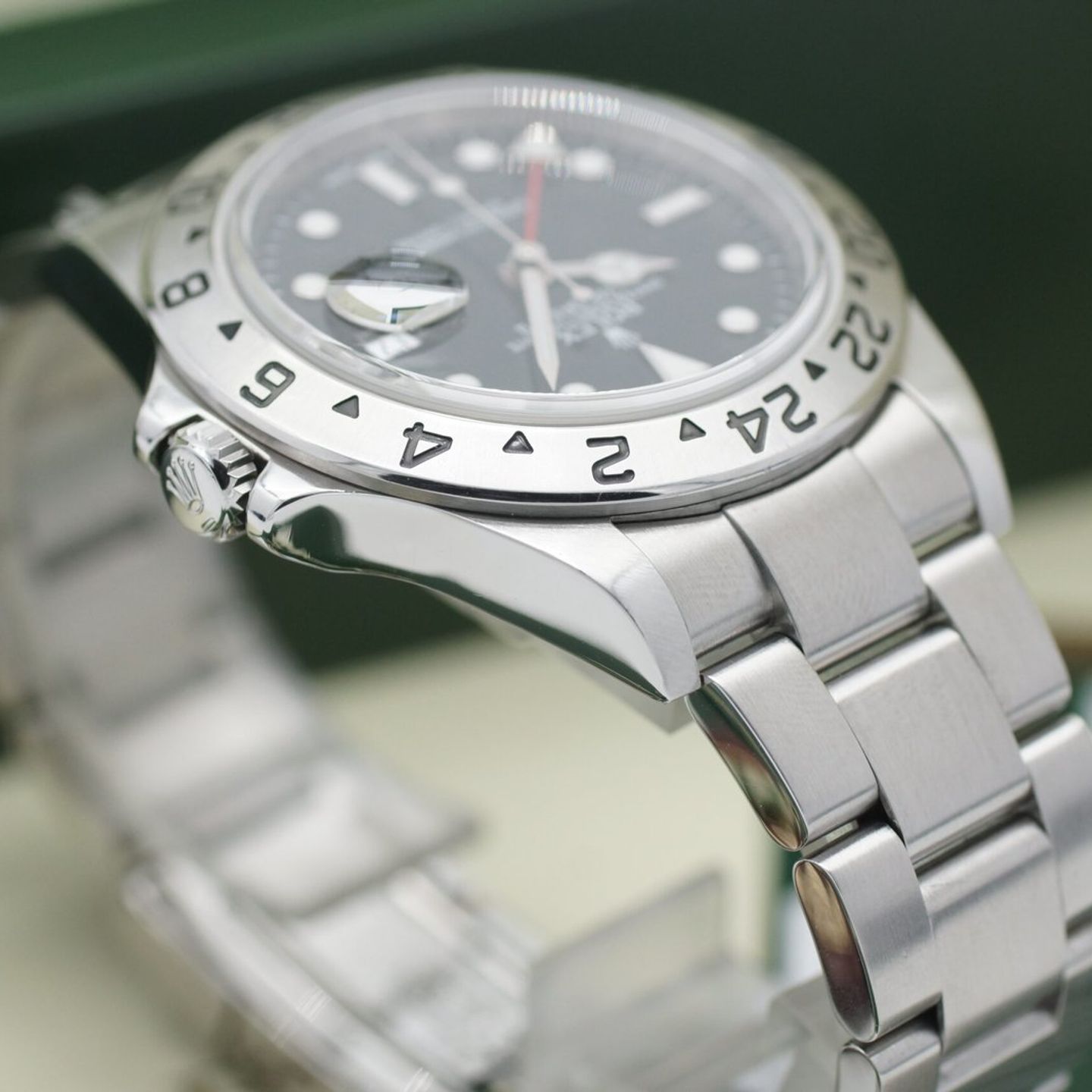 Rolex Explorer II 16570 (2011) - 40mm Staal (4/8)