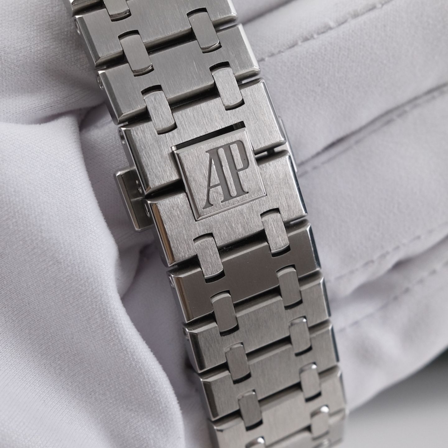 Audemars Piguet Royal Oak Selfwinding 15400ST - (7/8)