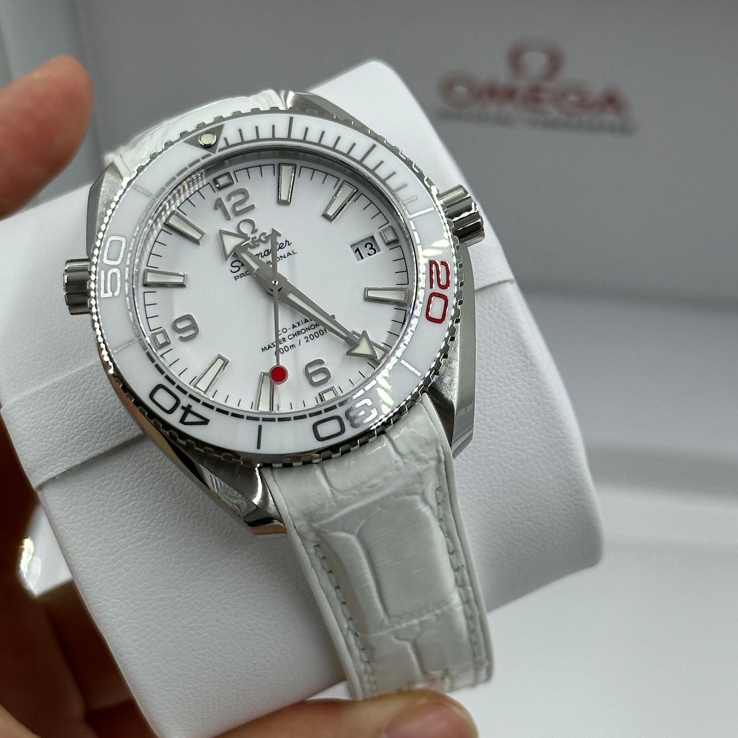 Omega Seamaster Planet Ocean 522.33.40.20.04.001 - (4/8)