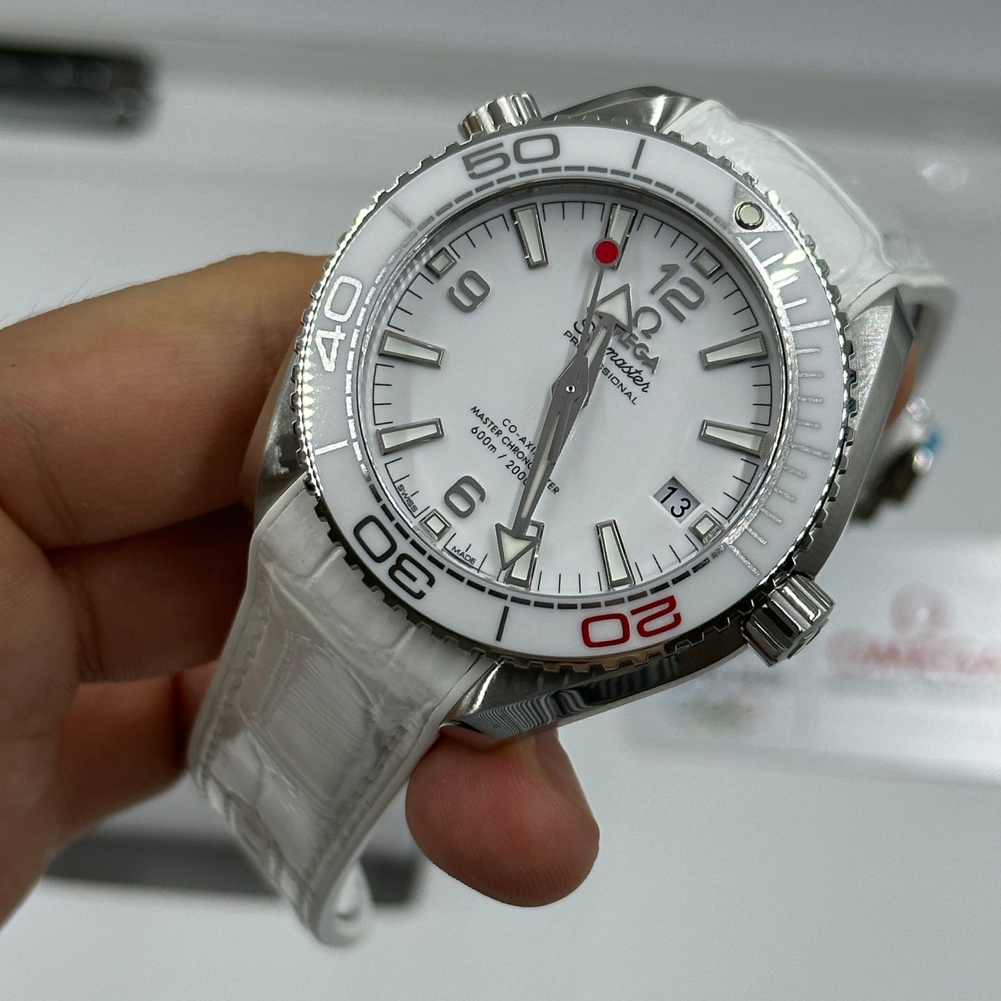 Omega Seamaster Planet Ocean 522.33.40.20.04.001 (2023) - Wit wijzerplaat 40mm Staal (6/8)