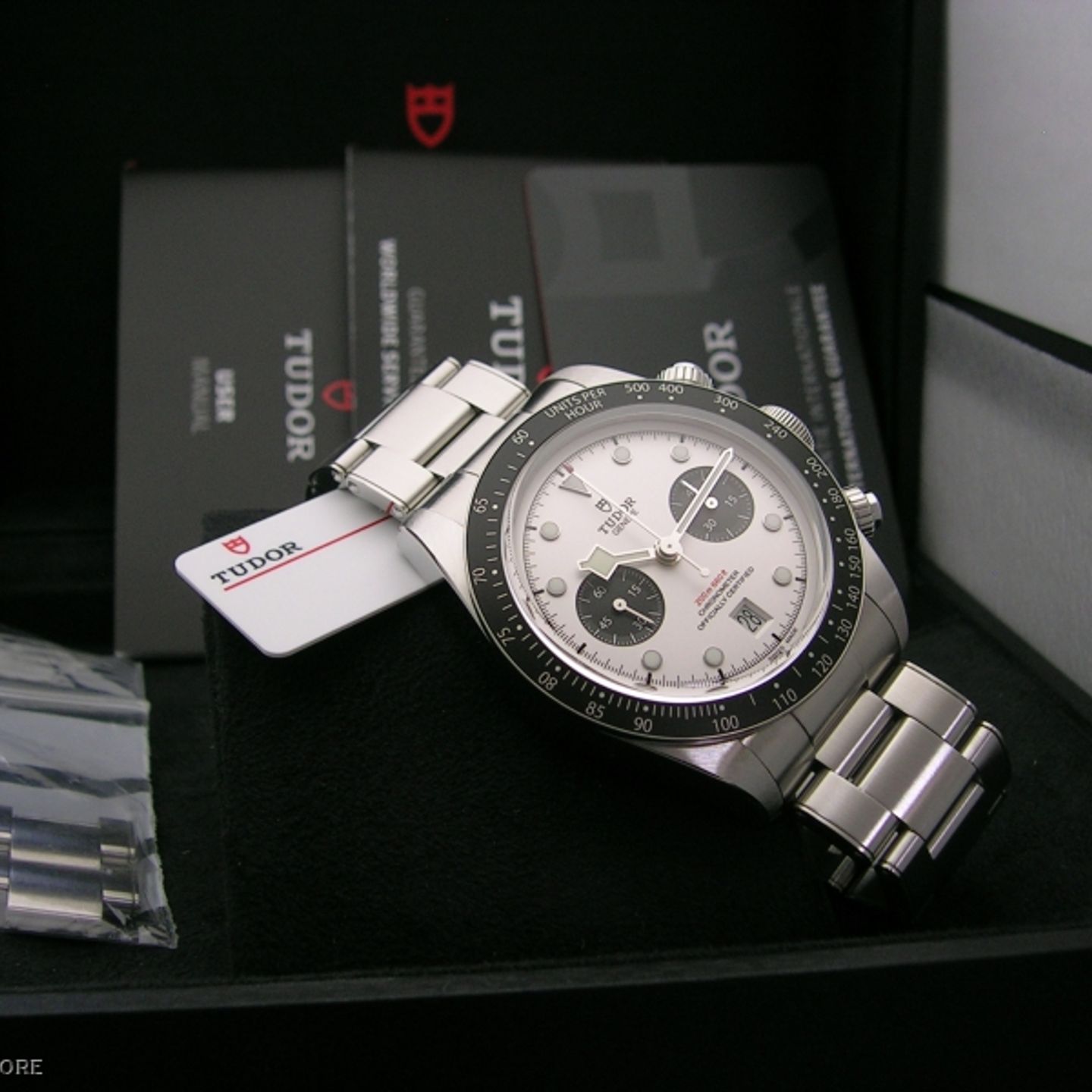 Tudor Black Bay Chrono 79360N (2022) - Silver dial 41 mm Steel case (4/4)
