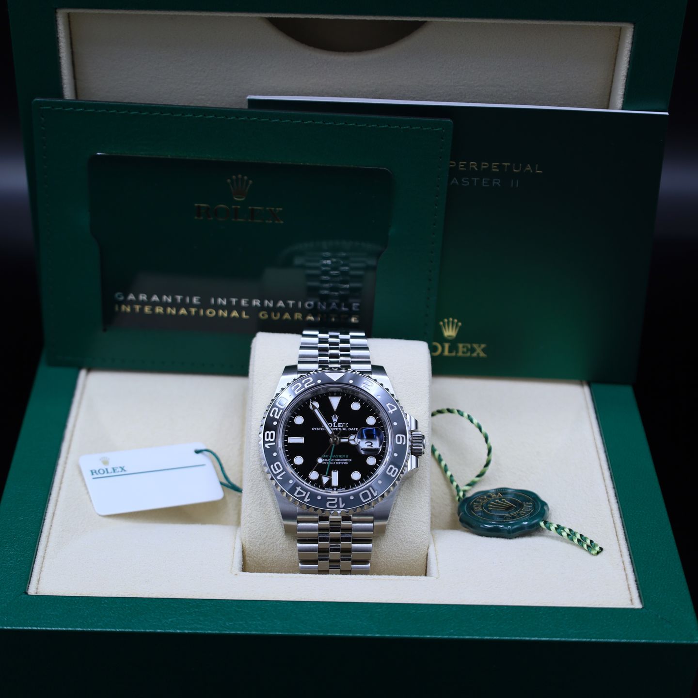 Rolex GMT-Master II 126710GRNR (2023) - Black dial 40 mm Steel case (6/6)