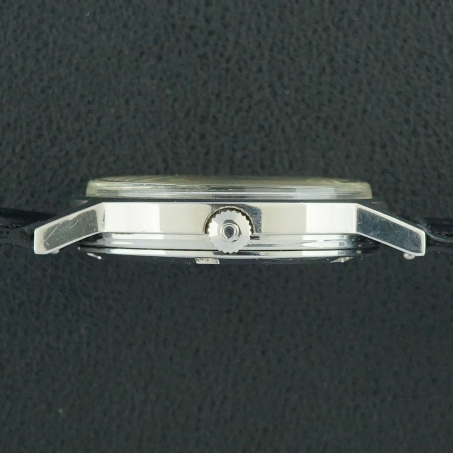 Omega Genève 136.0099 - (4/8)