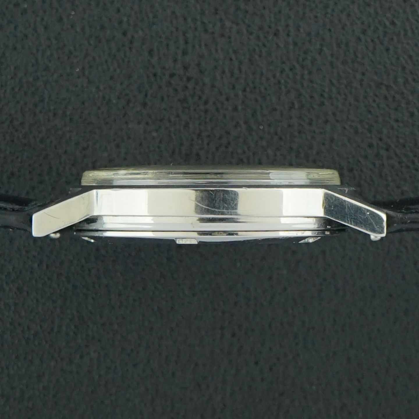 Omega Genève 136.0099 - (5/8)