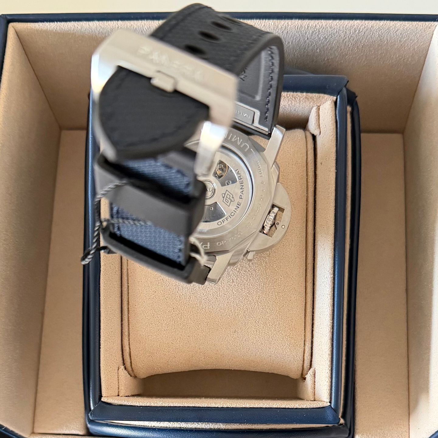 Panerai Luminor PAM01404 (2025) - Blue dial 40 mm Steel case (5/8)