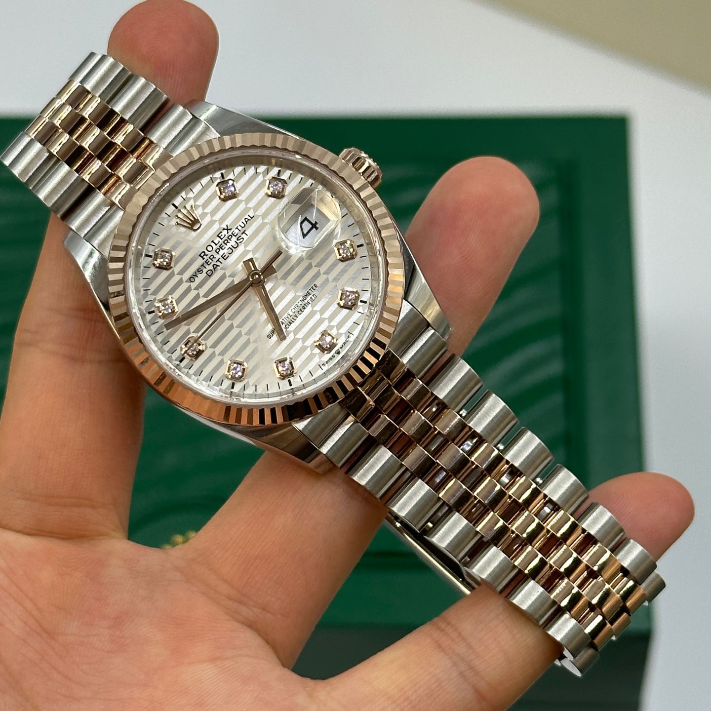 Rolex Datejust 36 126231 (2024) - Zilver wijzerplaat 36mm Staal (7/8)