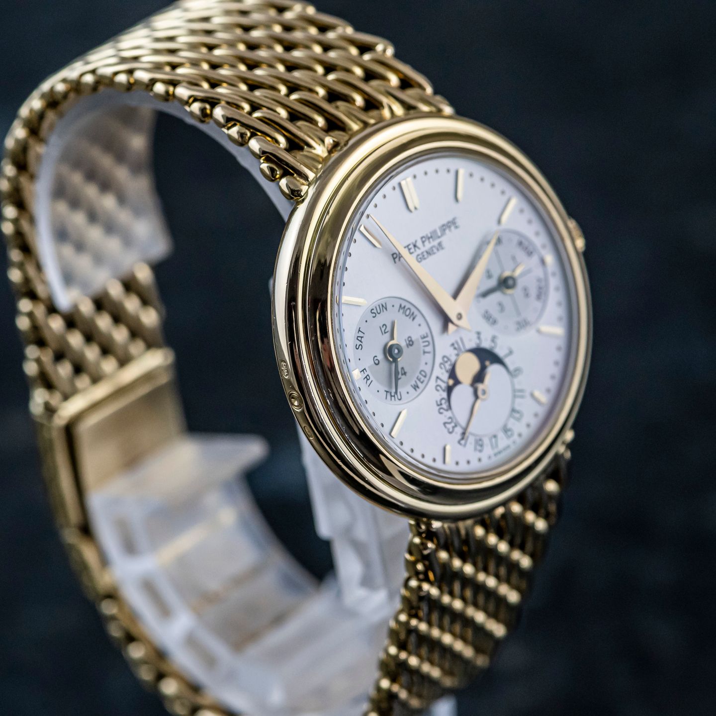 Patek Philippe Grand Complications 3945/1J-011 (2000) - Silver dial 36 mm Yellow Gold case (4/8)