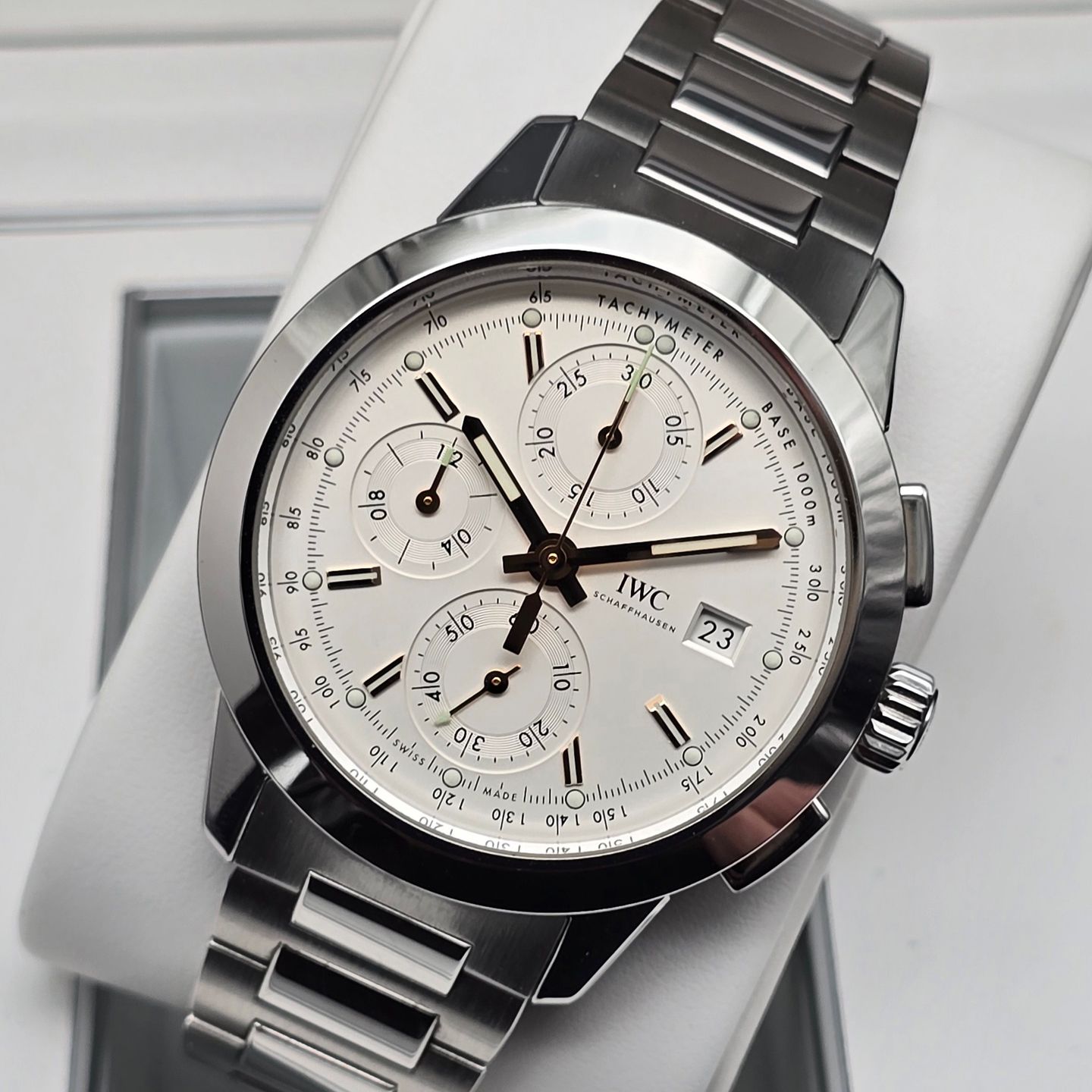 IWC Ingenieur Chronograph IW380801 - (2/8)