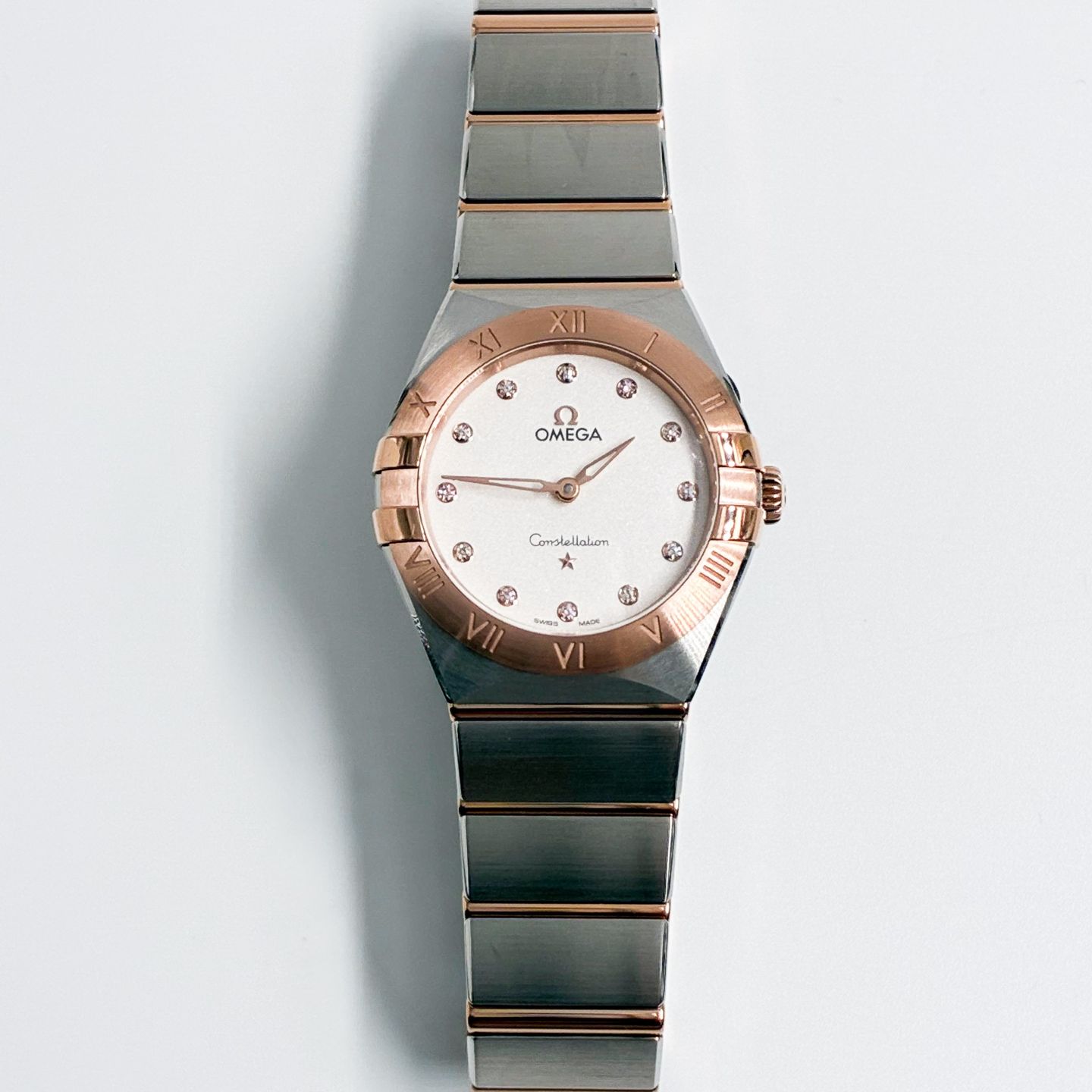 Omega Constellation Quartz 131.20.28.60.52.001 (2024) - Silver dial 28 mm Gold/Steel case (1/6)