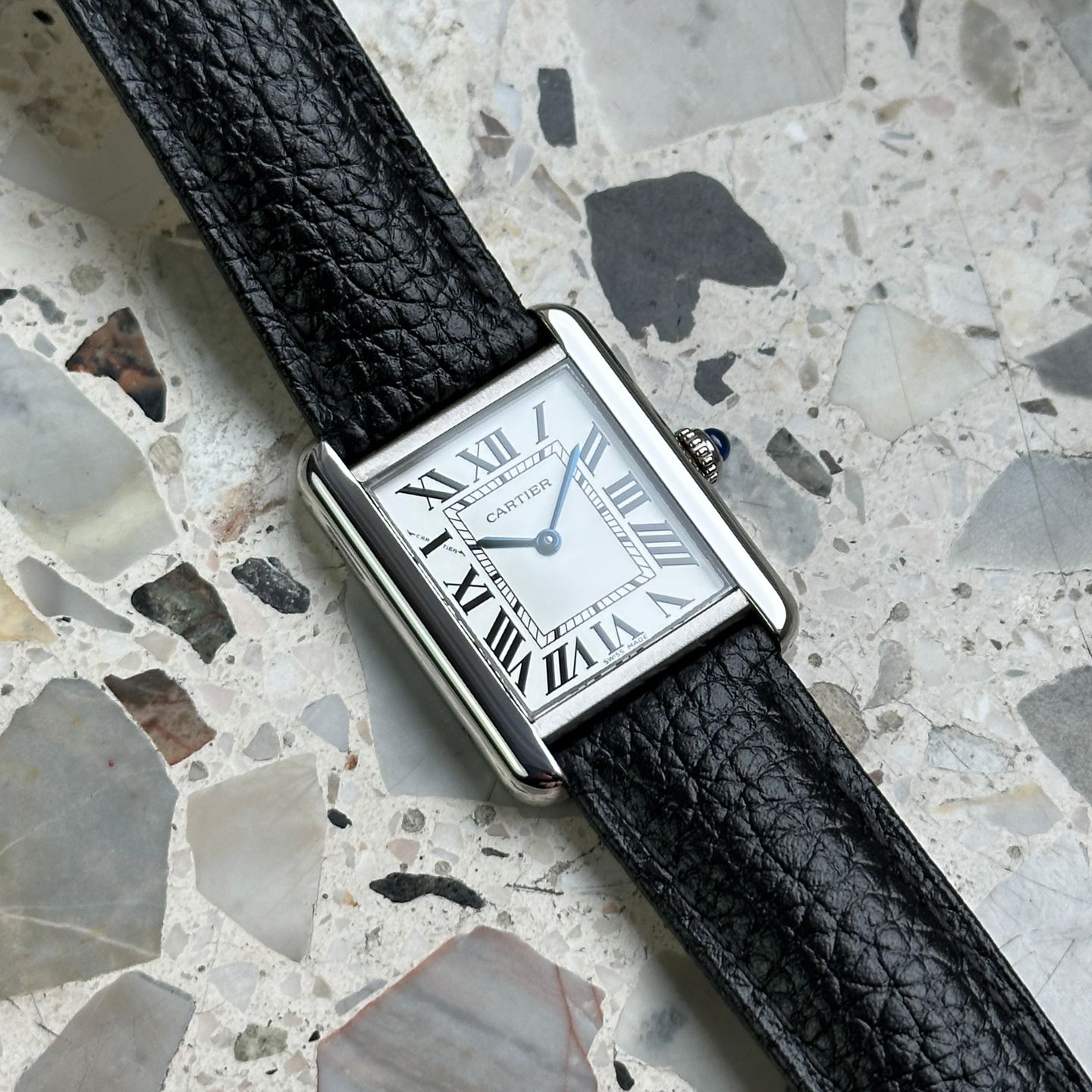 Cartier Tank Solo WSTA0030 (2020) - White dial 24 mm Steel case (2/8)