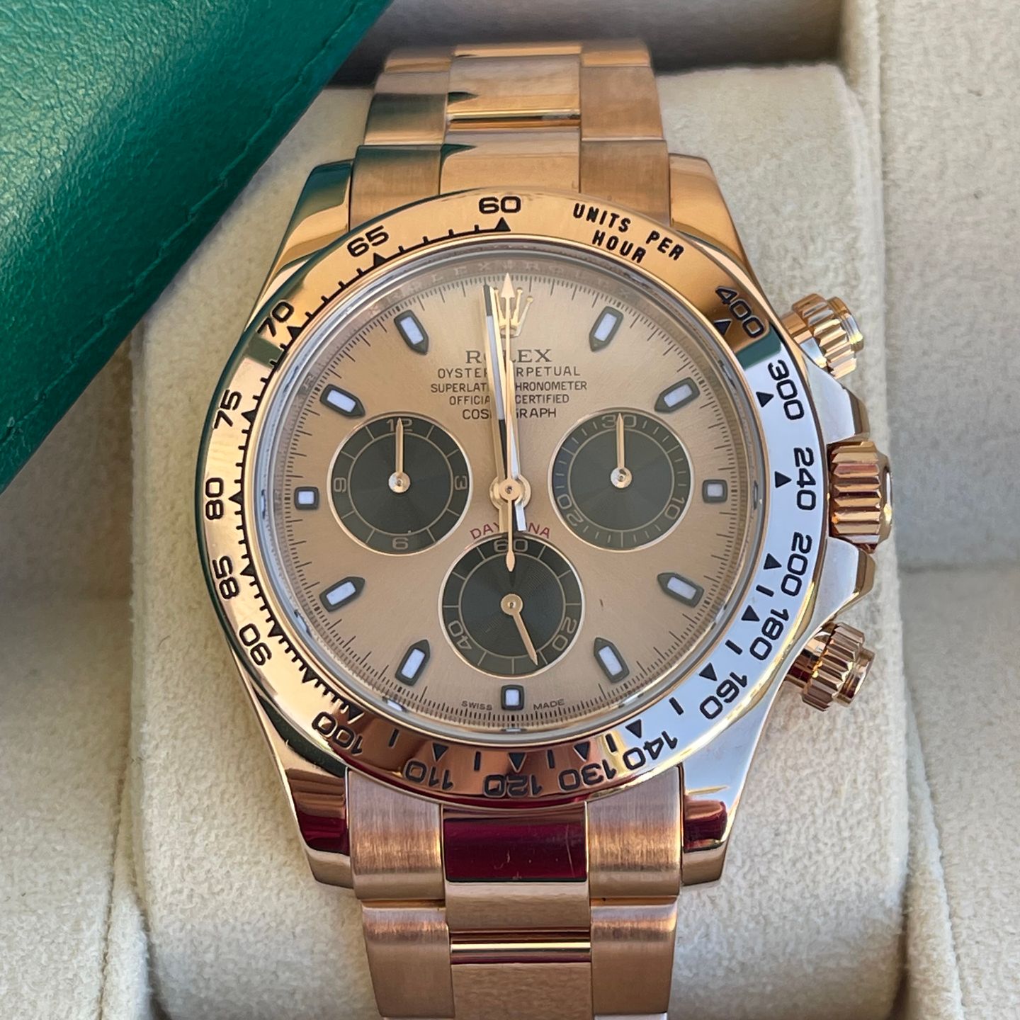 Rolex Daytona 116505 (2015) - Pink dial 40 mm Rose Gold case (2/6)