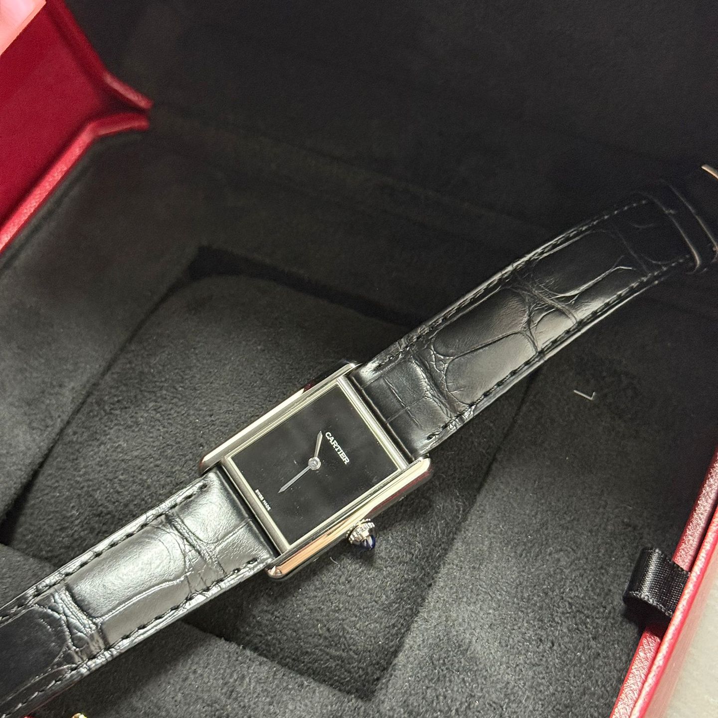 Cartier Tank WSTA0072 (2024) - Black dial 26 mm Steel case (3/8)