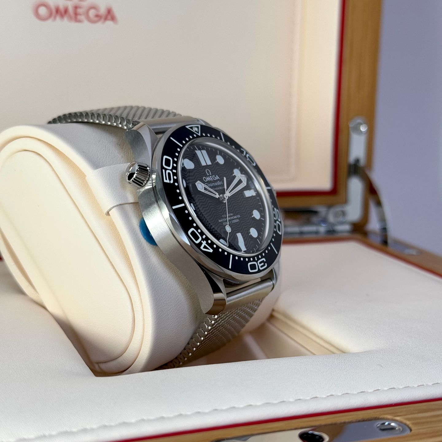 Omega Seamaster Diver 300 M 210.30.42.20.01.010 (2025) - Black dial 42 mm Steel case (6/6)
