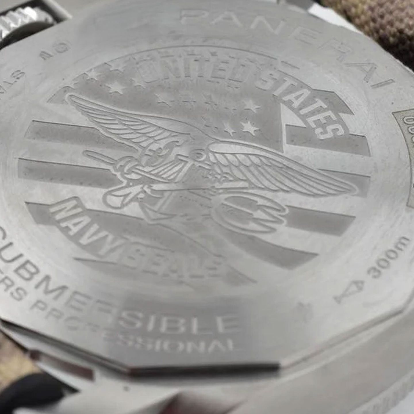 Panerai Submersible PAM01669 - (4/4)